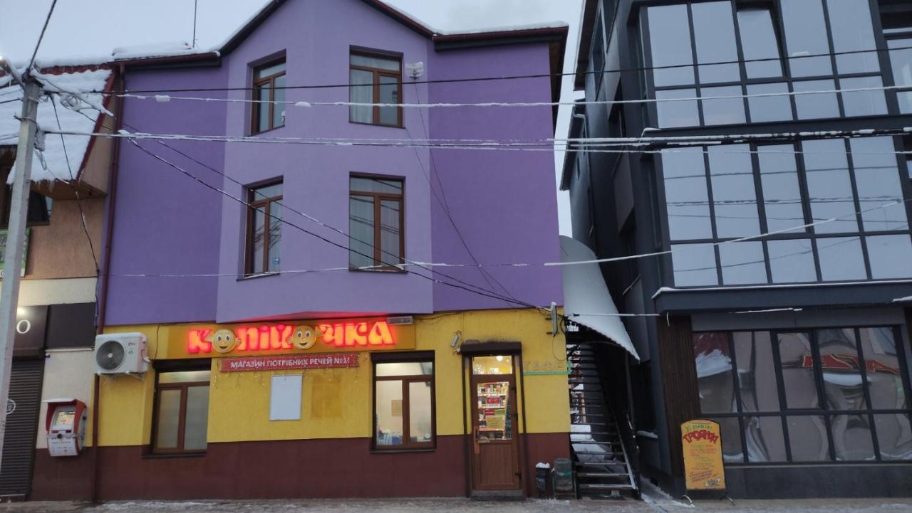 Guest House Mandrivnyi Rooms&Apartments Yasinia Eksteriør billede