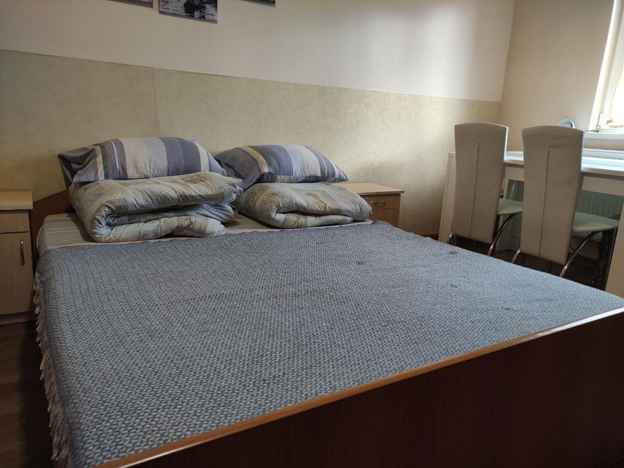 Guest House Mandrivnyi Rooms&Apartments Yasinia Eksteriør billede